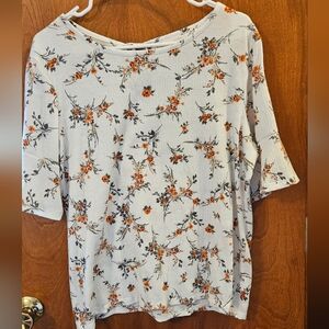 Womens floral shirt size L